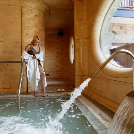 Maribel Hotel 4*